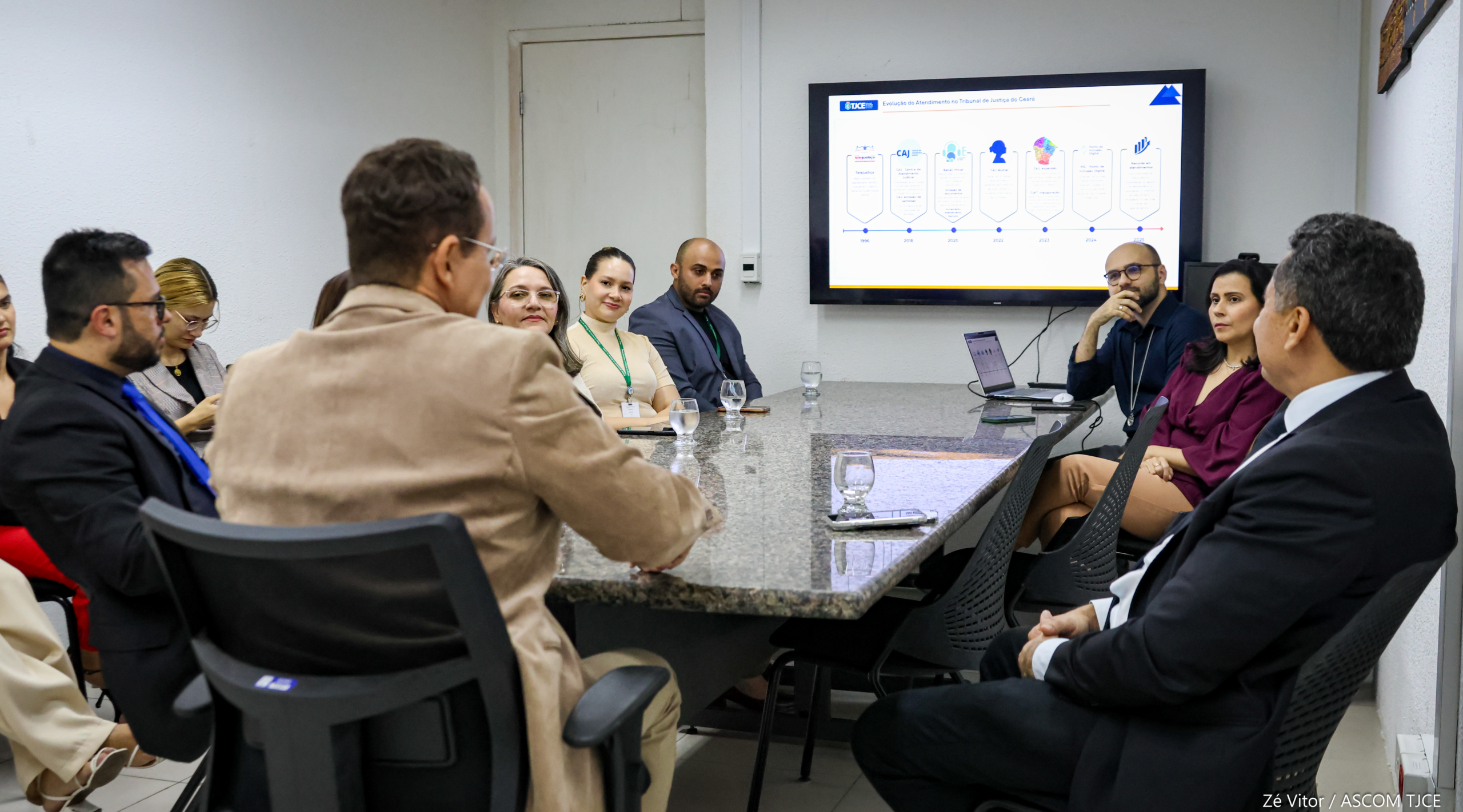 Experiência do Poder Judiciário com atendimento humanizado é apresentada ao Legislativo cearense