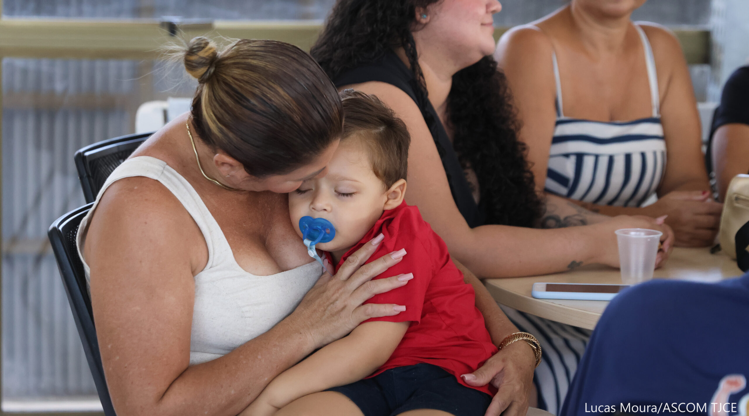 3ª Vara da Infância e Juventude entrega 33 mandados para registro de adoções