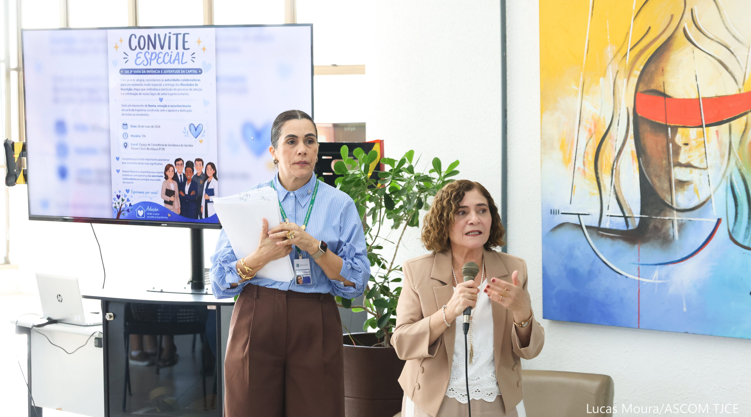 3ª Vara da Infância e Juventude entrega 33 mandados para registro de adoções