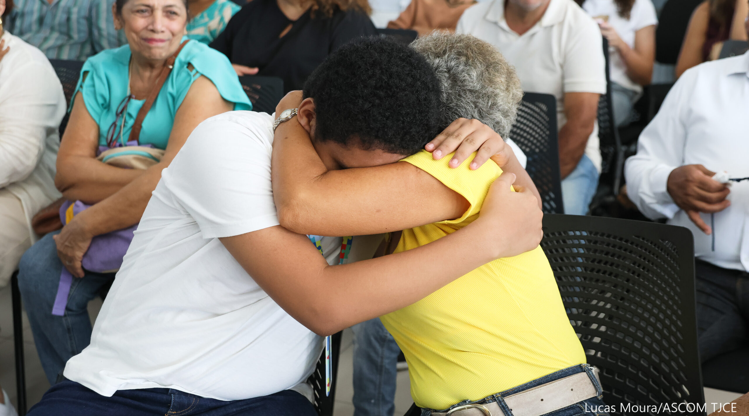 3ª Vara da Infância e Juventude entrega 33 mandados para registro de adoções