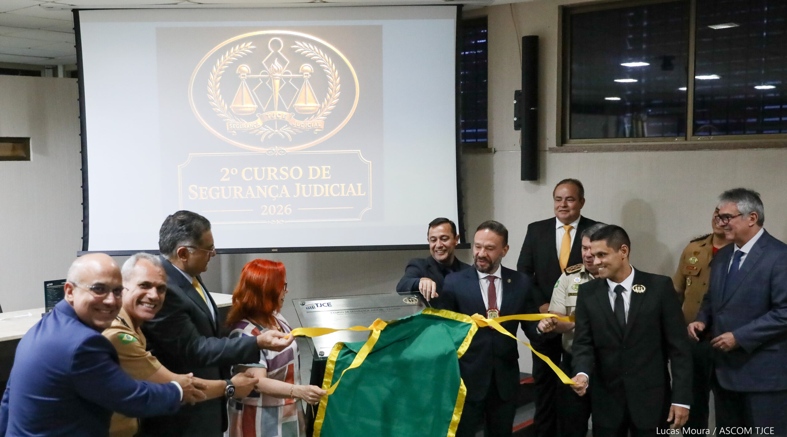 Nova turma de policiais e bombeiras(os) militares do TJCE conclui curso de Segurança Judicial
