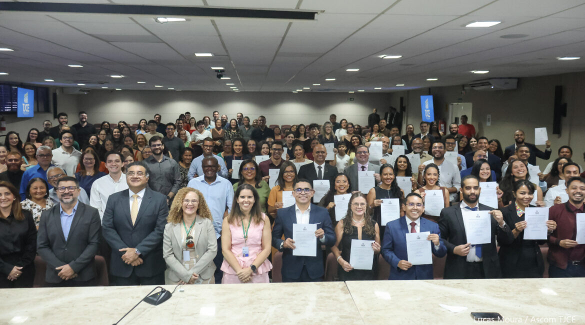 42 novas(os) servidoras(es) tomam posse para reforçar quadro funcional do Tribunal de Justiça do Ceará