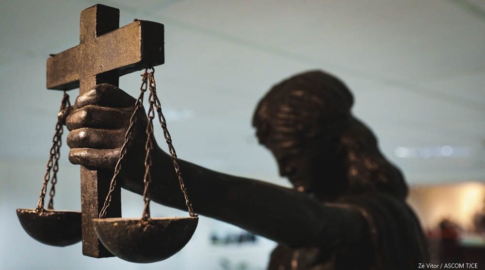 Uso de Inteligência Artificial sem revisão leva à rejeição de recurso no TJCE