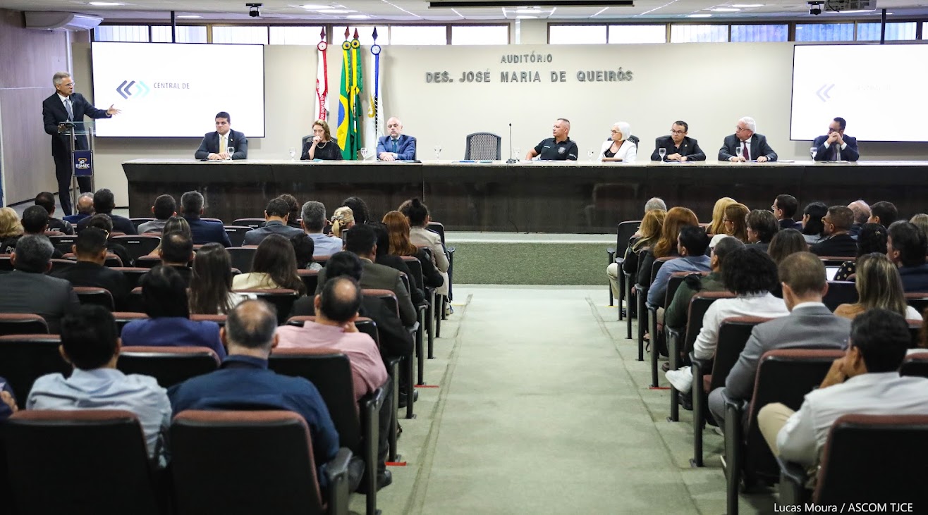 Lançamento da CRV_LUCAS MOURA 1-1784761780 Auditório lotado de pessoas assiste fala do presidente do TJCE