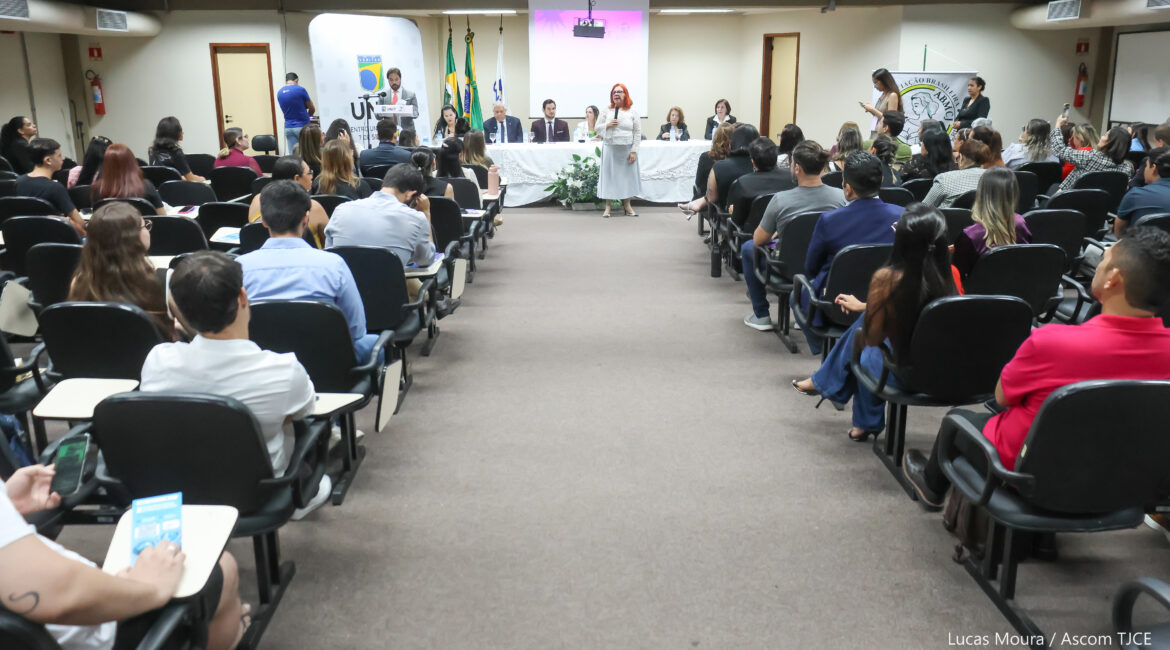 Justiça cearense participa de congresso que celebra os 20 anos da Lei Maria da Penha