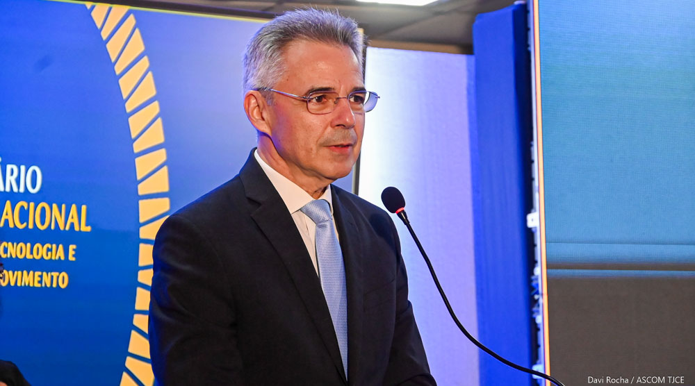 Homenagens a ex-diretores marcam segundo dia de comemorações dos 40 anos da Esmec