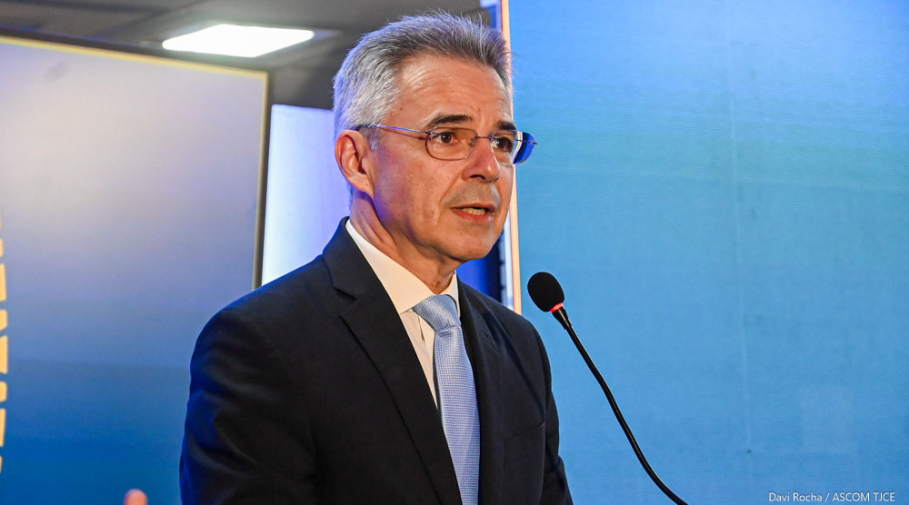 Homenagens a ex-diretores marcam segundo dia de comemorações dos 40 anos da Esmec
