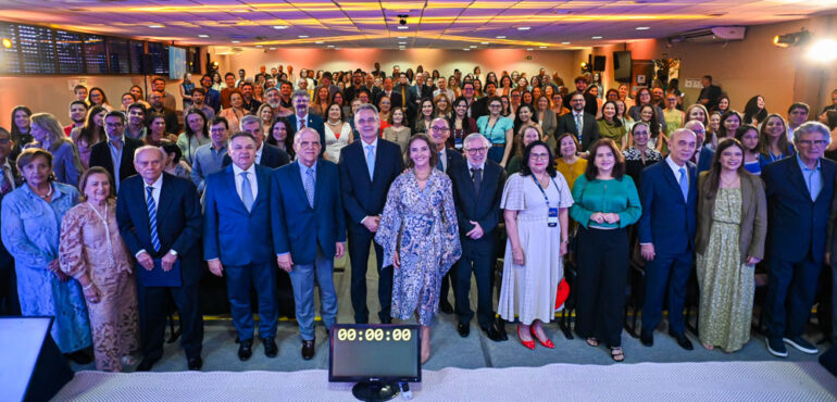 Homenagens a ex-diretores marcam segundo dia de comemorações dos 40 anos da Esmec