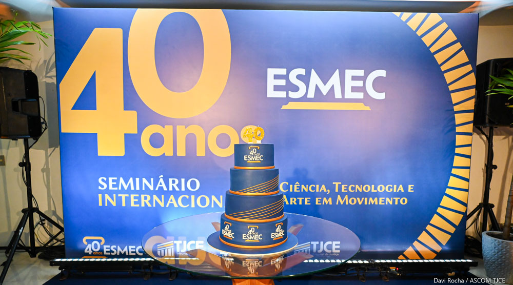 Homenagens a ex-diretores marcam segundo dia de comemorações dos 40 anos da Esmec