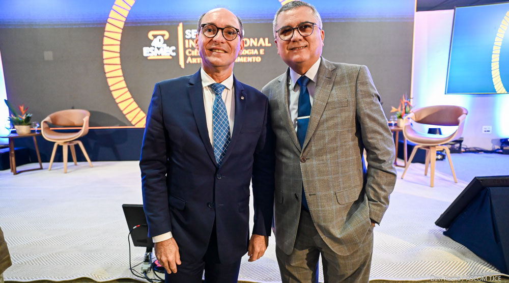 Homenagens a ex-diretores marcam segundo dia de comemorações dos 40 anos da Esmec