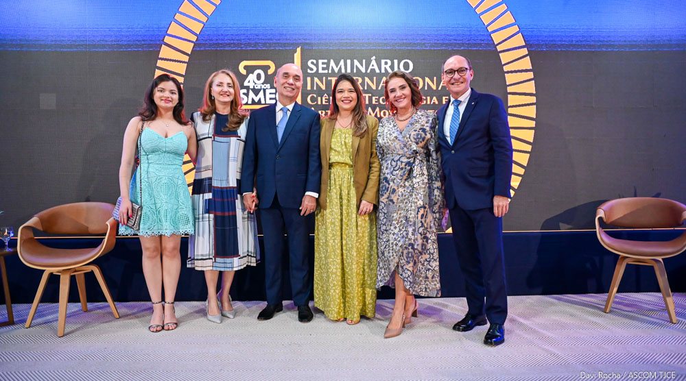 Homenagens a ex-diretores marcam segundo dia de comemorações dos 40 anos da Esmec