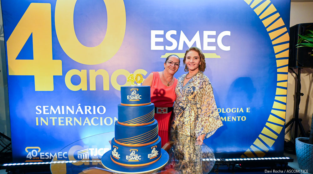 Homenagens a ex-diretores marcam segundo dia de comemorações dos 40 anos da Esmec