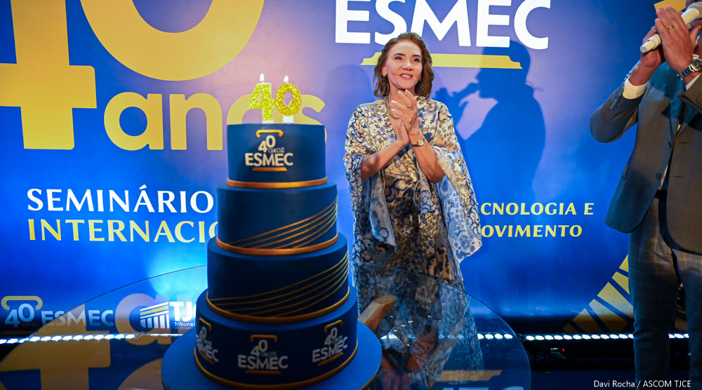 Homenagens a ex-diretores marcam segundo dia de comemorações dos 40 anos da Esmec