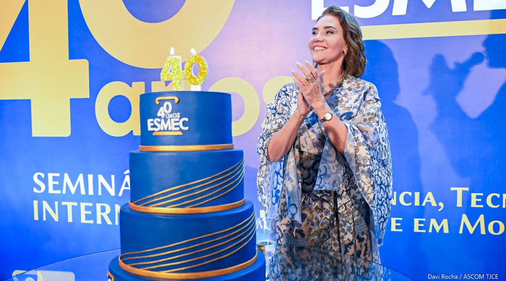Homenagens a ex-diretores marcam segundo dia de comemorações dos 40 anos da Esmec