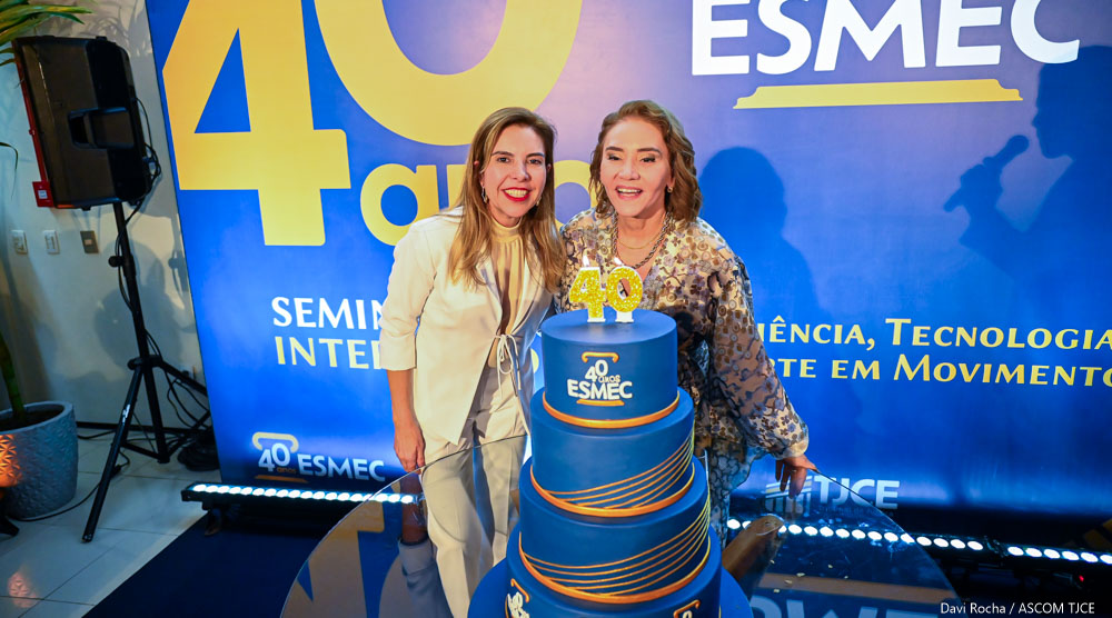 Homenagens a ex-diretores marcam segundo dia de comemorações dos 40 anos da Esmec