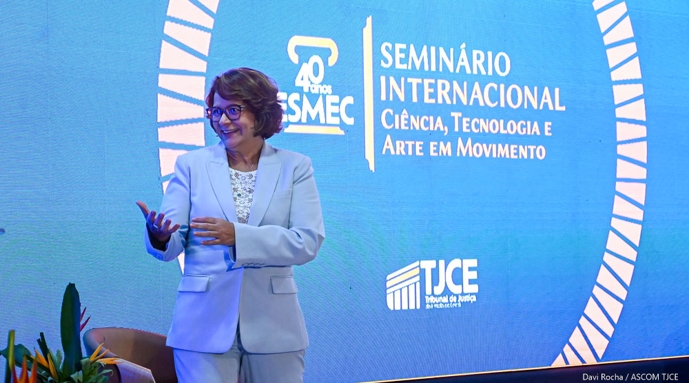 Homenagens a ex-diretores marcam segundo dia de comemorações dos 40 anos da Esmec