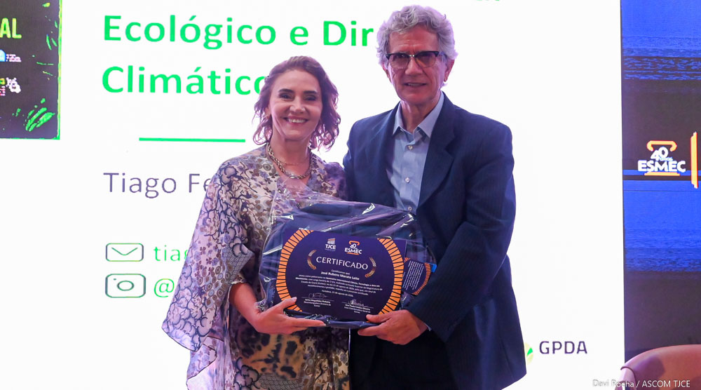 Homenagens a ex-diretores marcam segundo dia de comemorações dos 40 anos da Esmec
