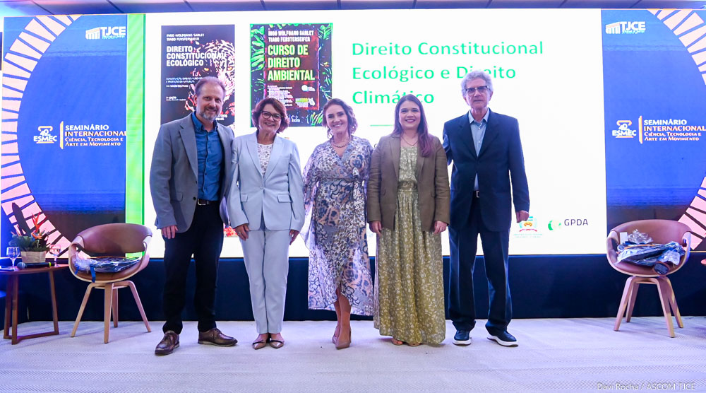 Homenagens a ex-diretores marcam segundo dia de comemorações dos 40 anos da Esmec