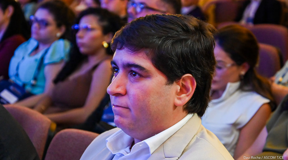 Homenagens a ex-diretores marcam segundo dia de comemorações dos 40 anos da Esmec