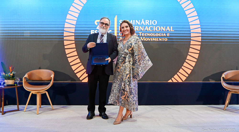 Homenagens a ex-diretores marcam segundo dia de comemorações dos 40 anos da Esmec