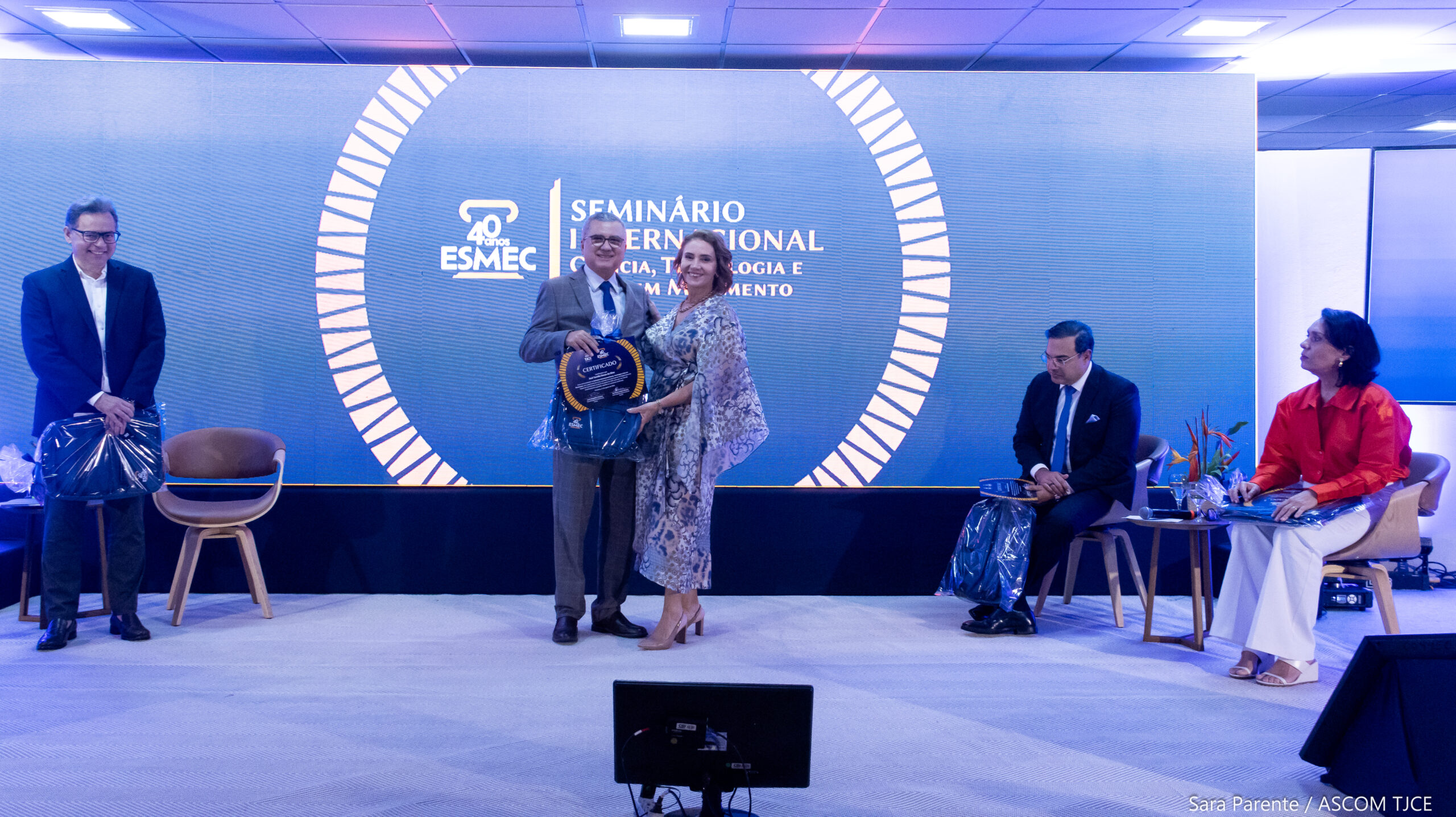 Homenagens a ex-diretores marcam segundo dia de comemorações dos 40 anos da Esmec