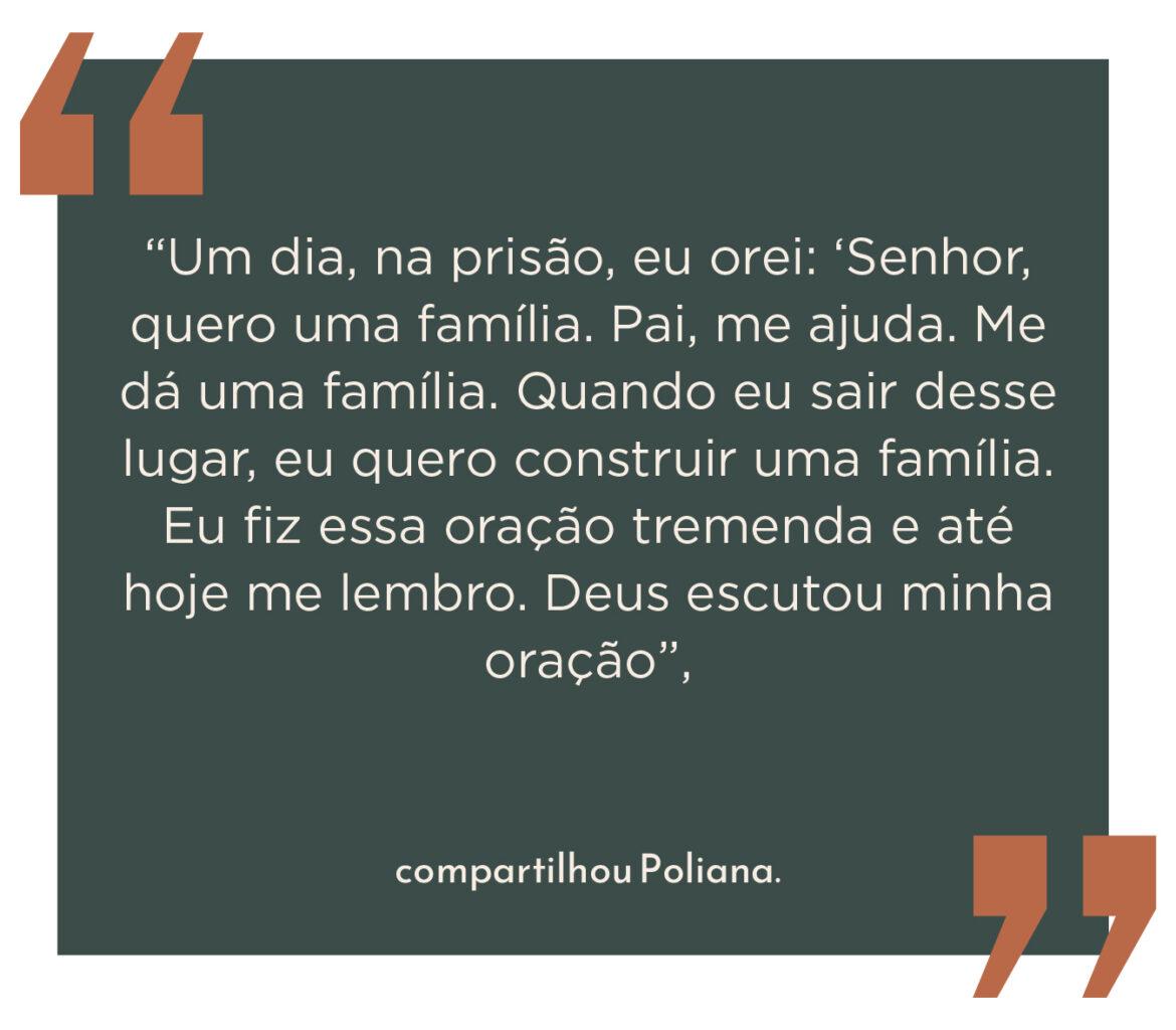 Arte no formato de um bloco na cor verde escura, que traz uma frase em destaque. A frase também consta no corpo do texto