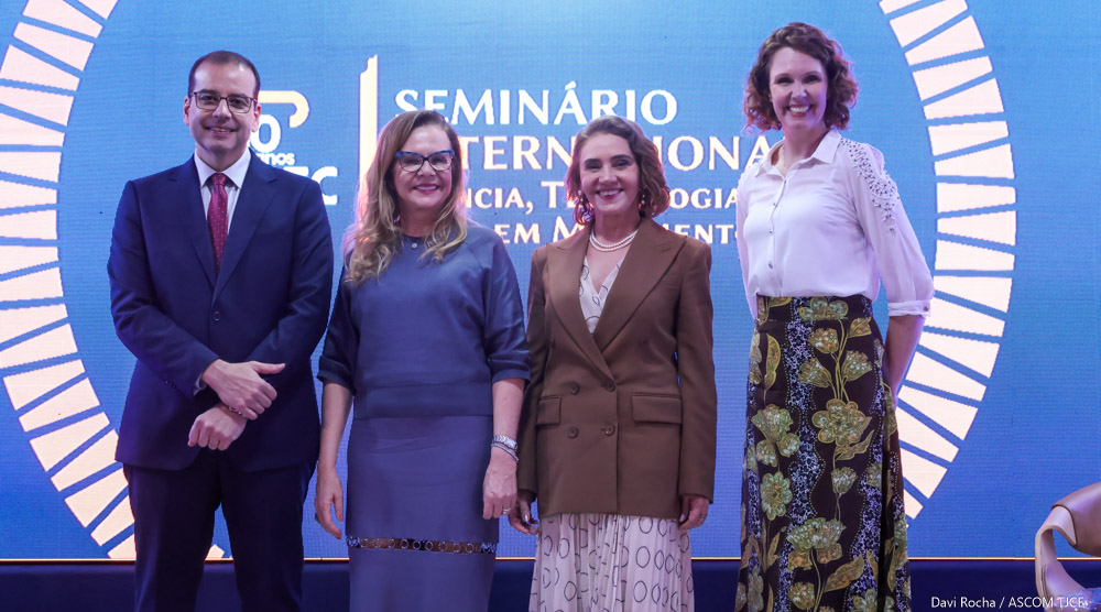 Seminário Internacional marca celebração dos 40 anos da Esmec com foco em ciência, direitos humanos e tecnologia