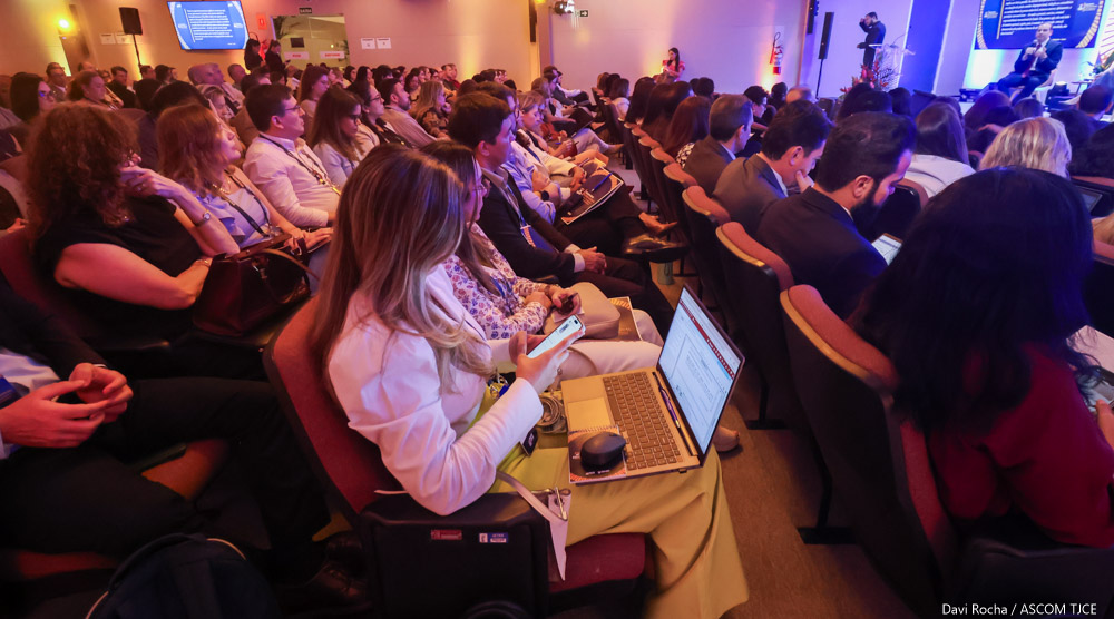 Seminário Internacional marca celebração dos 40 anos da Esmec com foco em ciência, direitos humanos e tecnologia