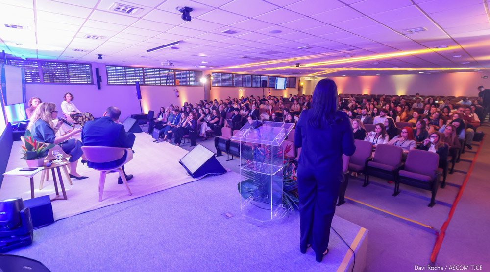 Seminário Internacional marca celebração dos 40 anos da Esmec com foco em ciência, direitos humanos e tecnologia
