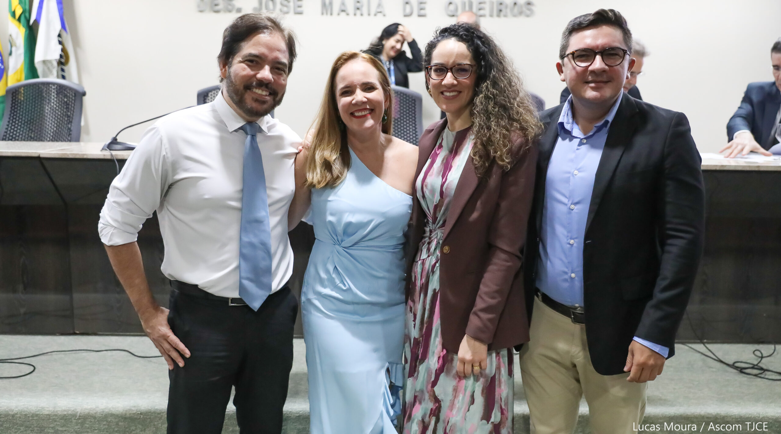 Tribunal de Justiça do Ceará empossa mais de 100 servidoras e servidores em solenidade na Esmec