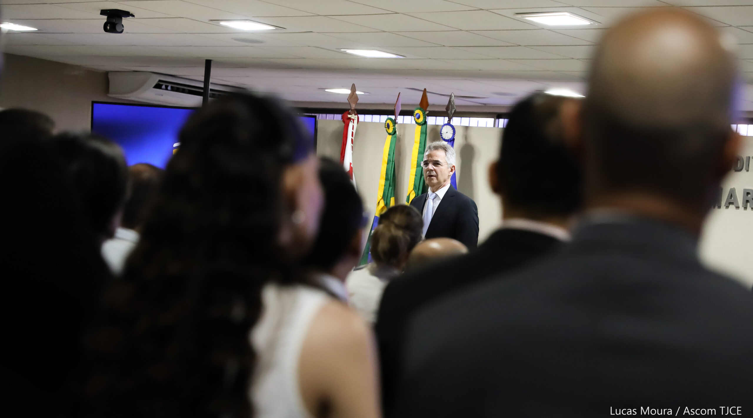 Tribunal de Justiça do Ceará empossa mais de 100 servidoras e servidores em solenidade na Esmec