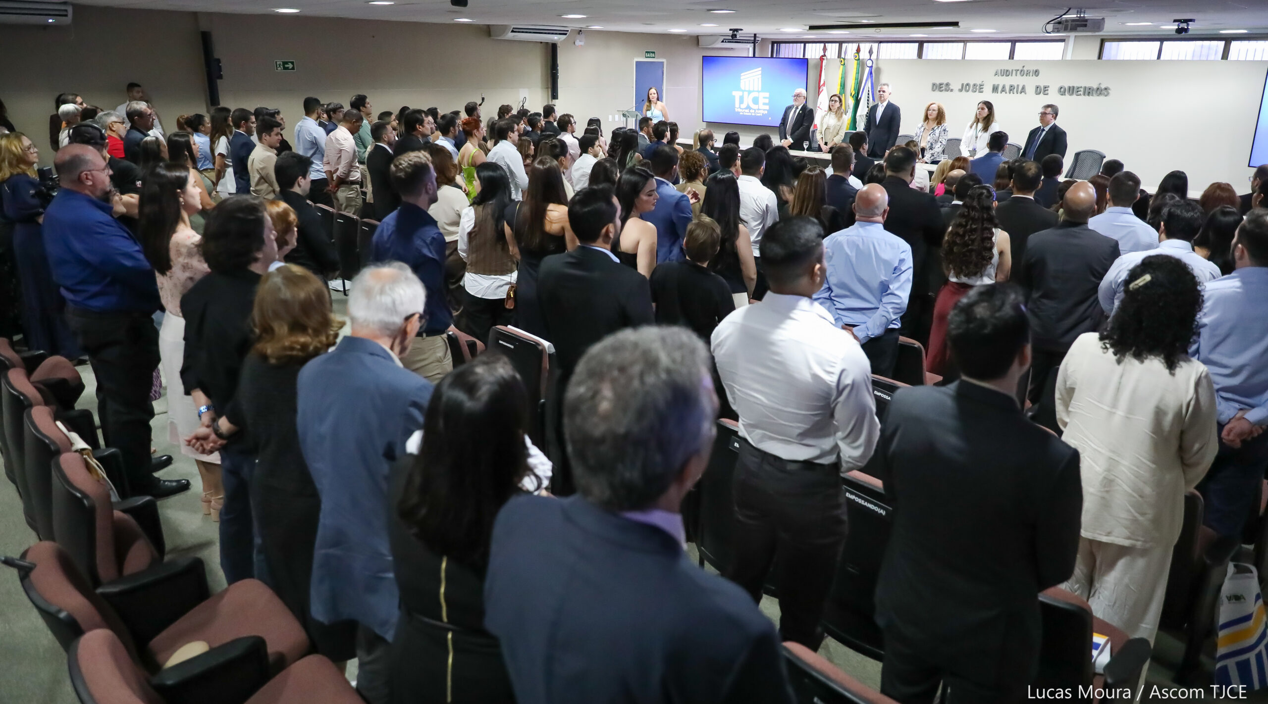 Tribunal de Justiça do Ceará empossa mais de 100 servidoras e servidores em solenidade na Esmec