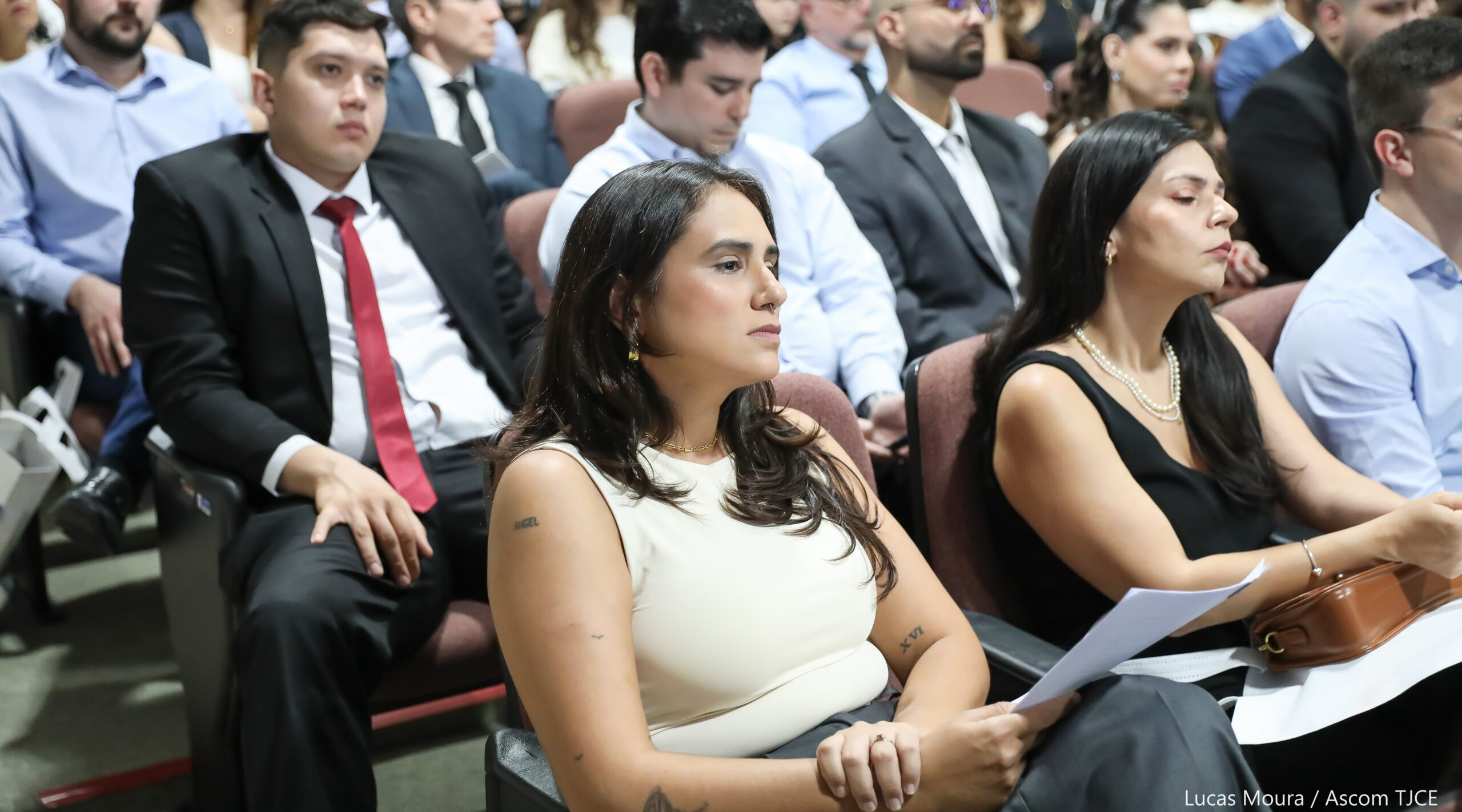 Tribunal de Justiça do Ceará empossa mais de 100 servidoras e servidores em solenidade na Esmec