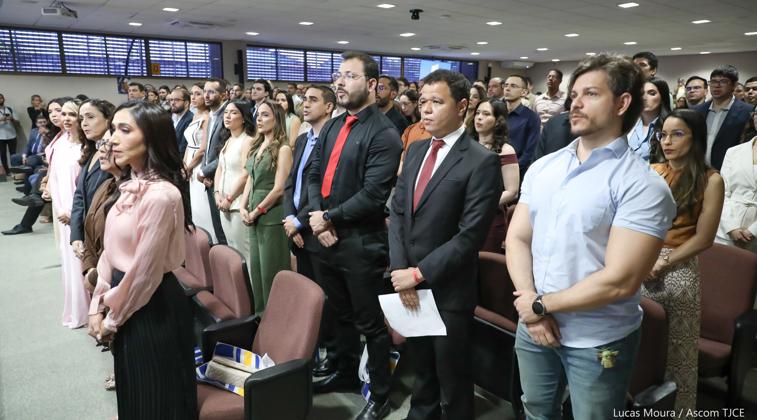 Tribunal de Justiça do Ceará empossa mais de 100 servidoras e servidores em solenidade na Esmec