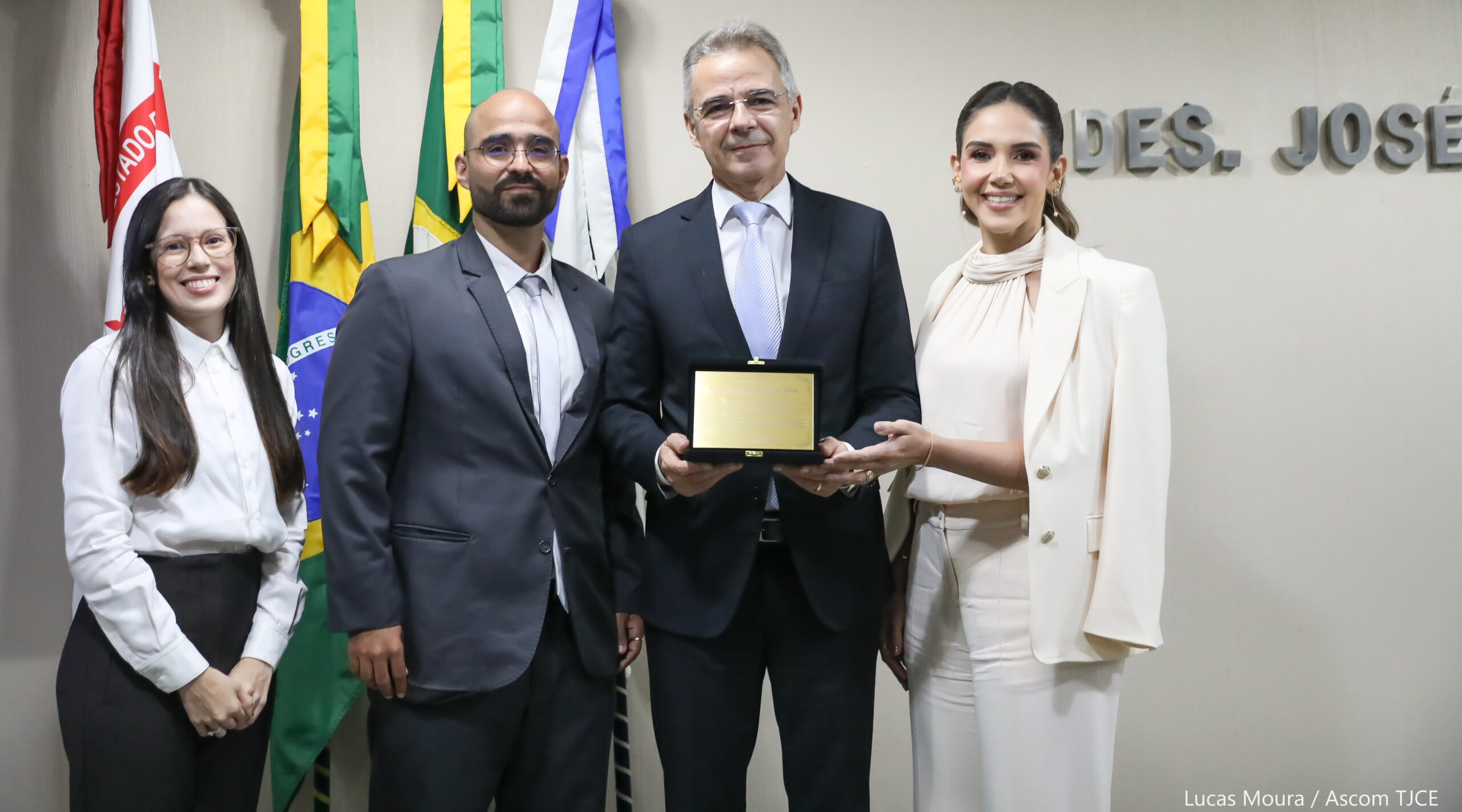 Tribunal de Justiça do Ceará empossa mais de 100 servidoras e servidores em solenidade na Esmec