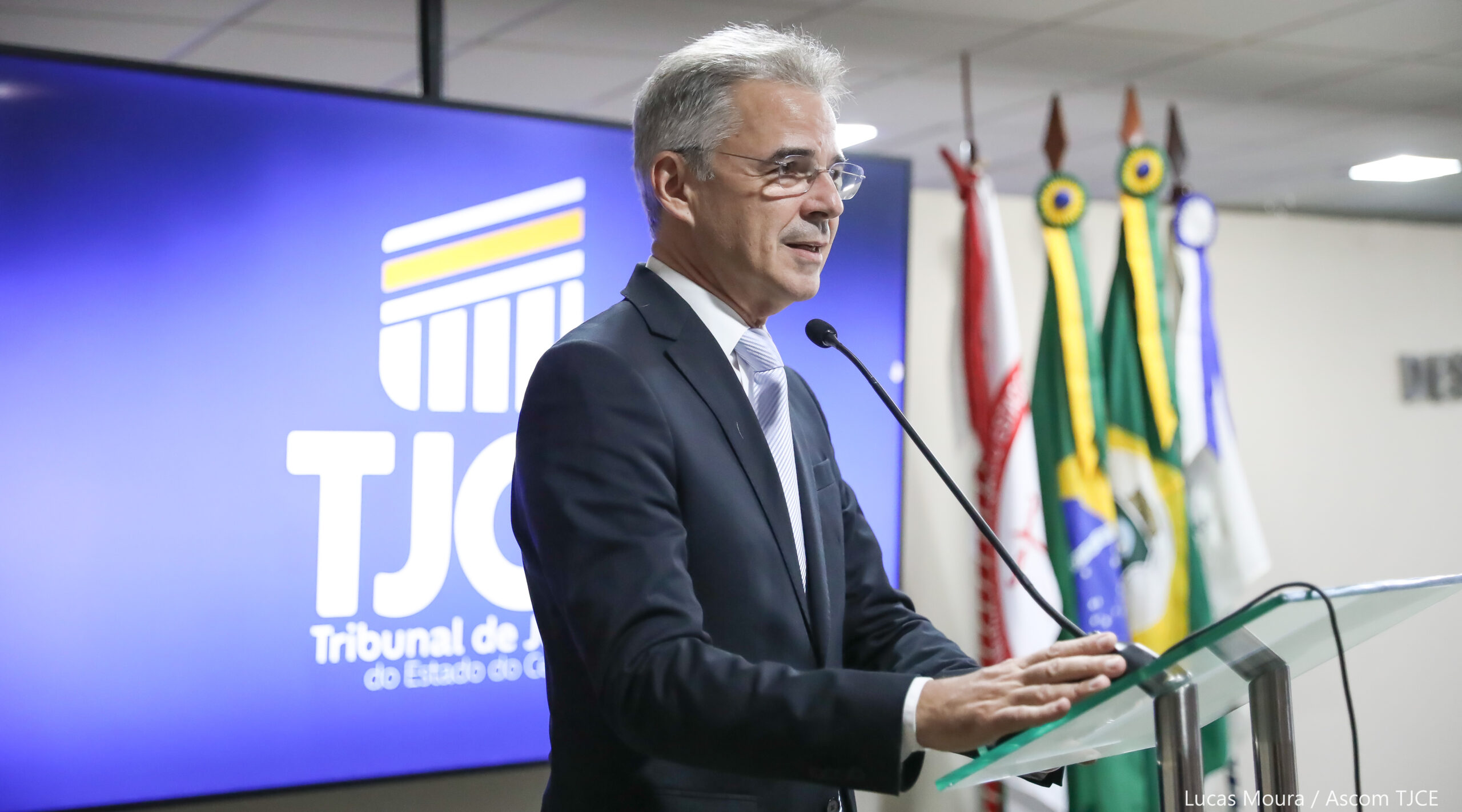 Tribunal de Justiça do Ceará empossa mais de 100 servidoras e servidores em solenidade na Esmec