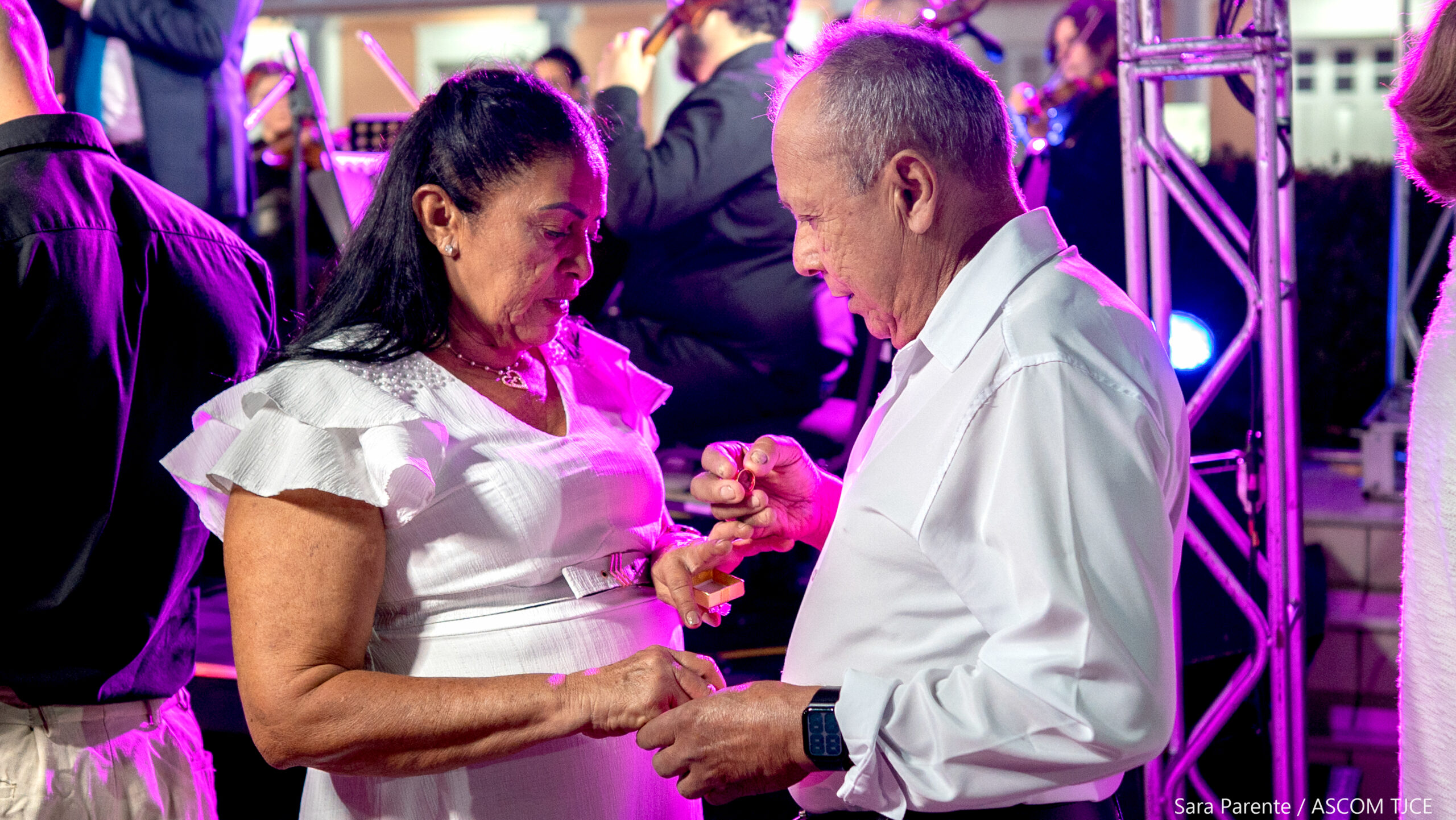Projeto “Celebração Coletiva do Amor”: Parceria entre TJCE e UFC promove 27 casamentos em cerimôn... - Foto 3