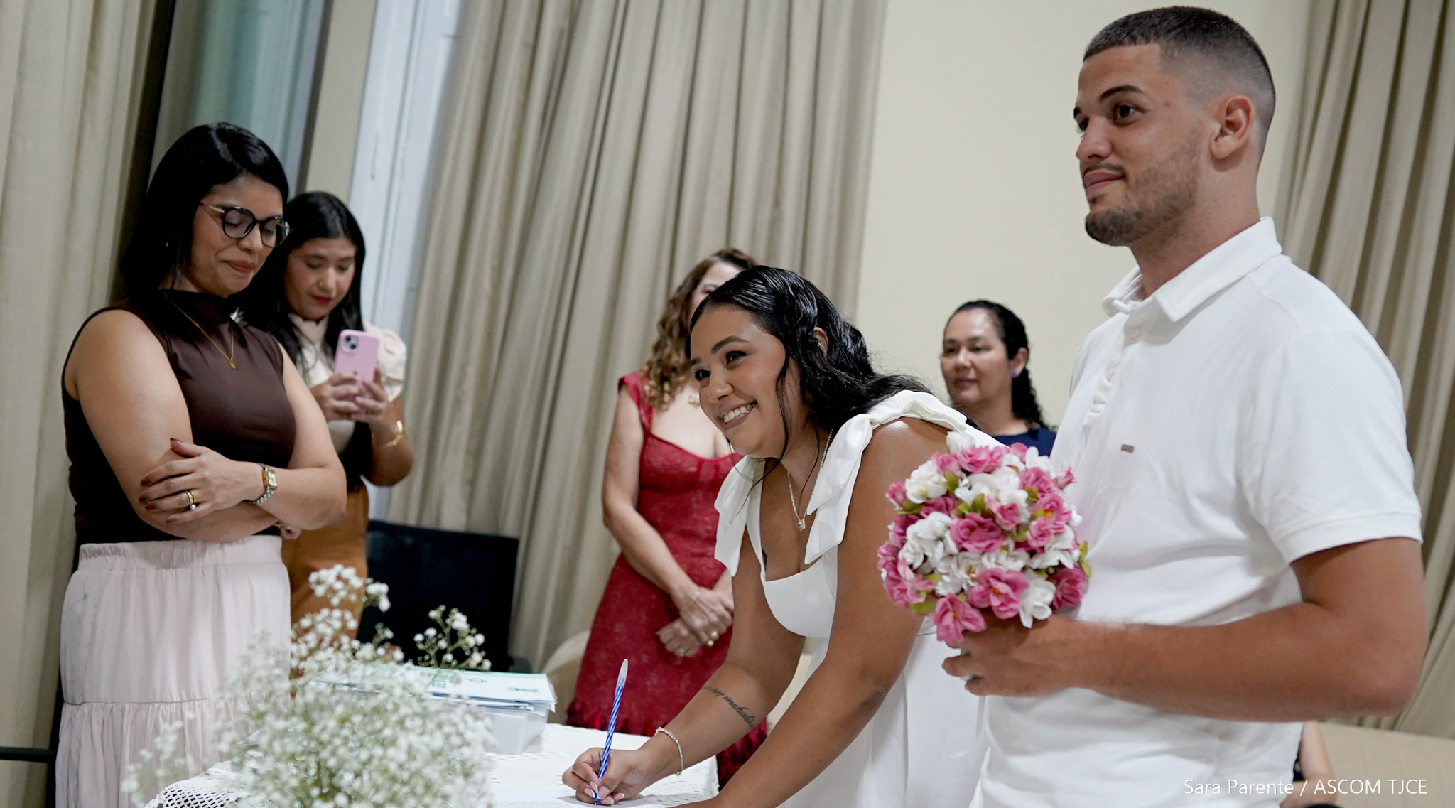 Projeto “Celebração Coletiva do Amor”: Parceria entre TJCE e UFC promove 27 casamentos em cerimôn... - Foto 34