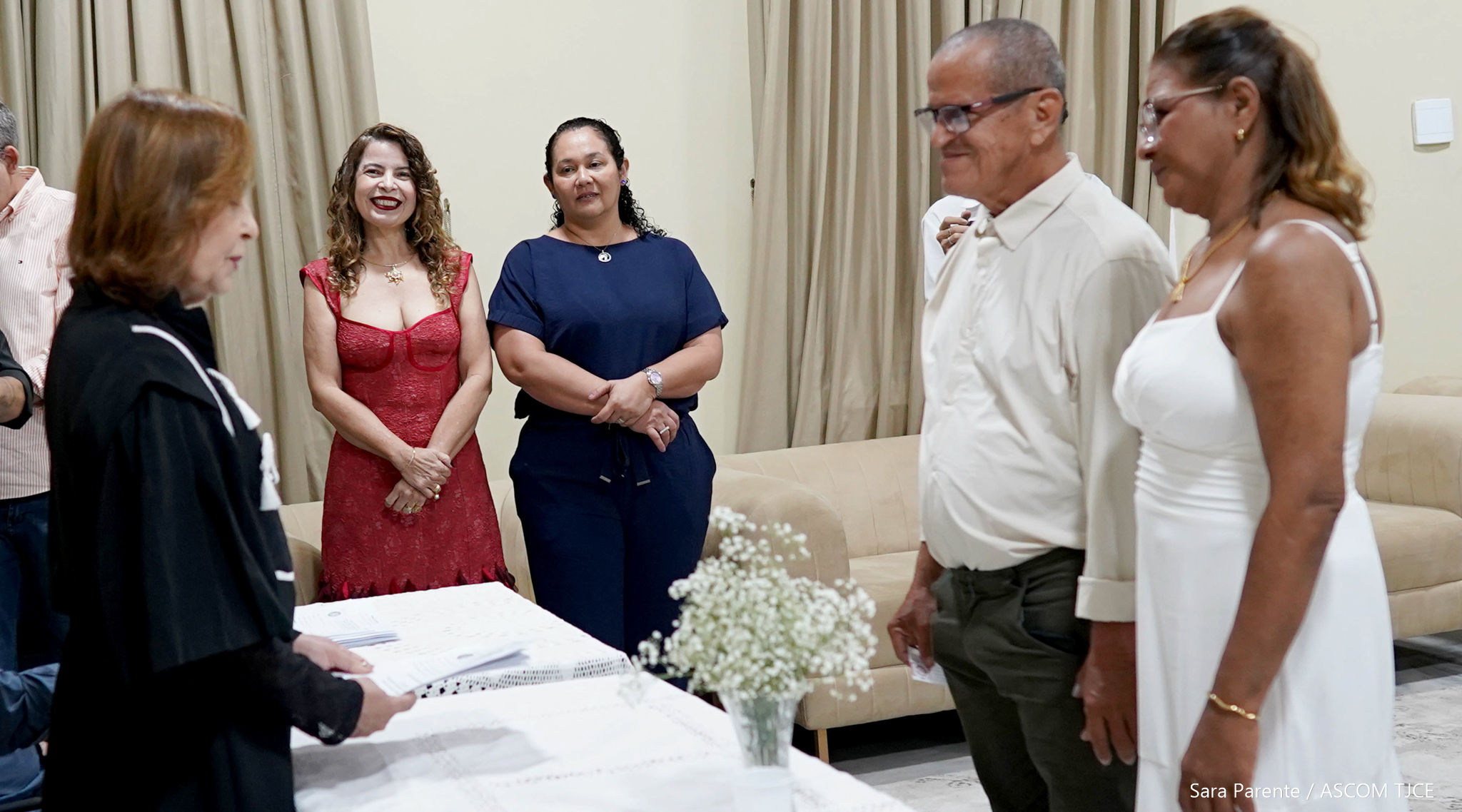 Projeto “Celebração Coletiva do Amor”: Parceria entre TJCE e UFC promove 27 casamentos em cerimôn... - Foto 40