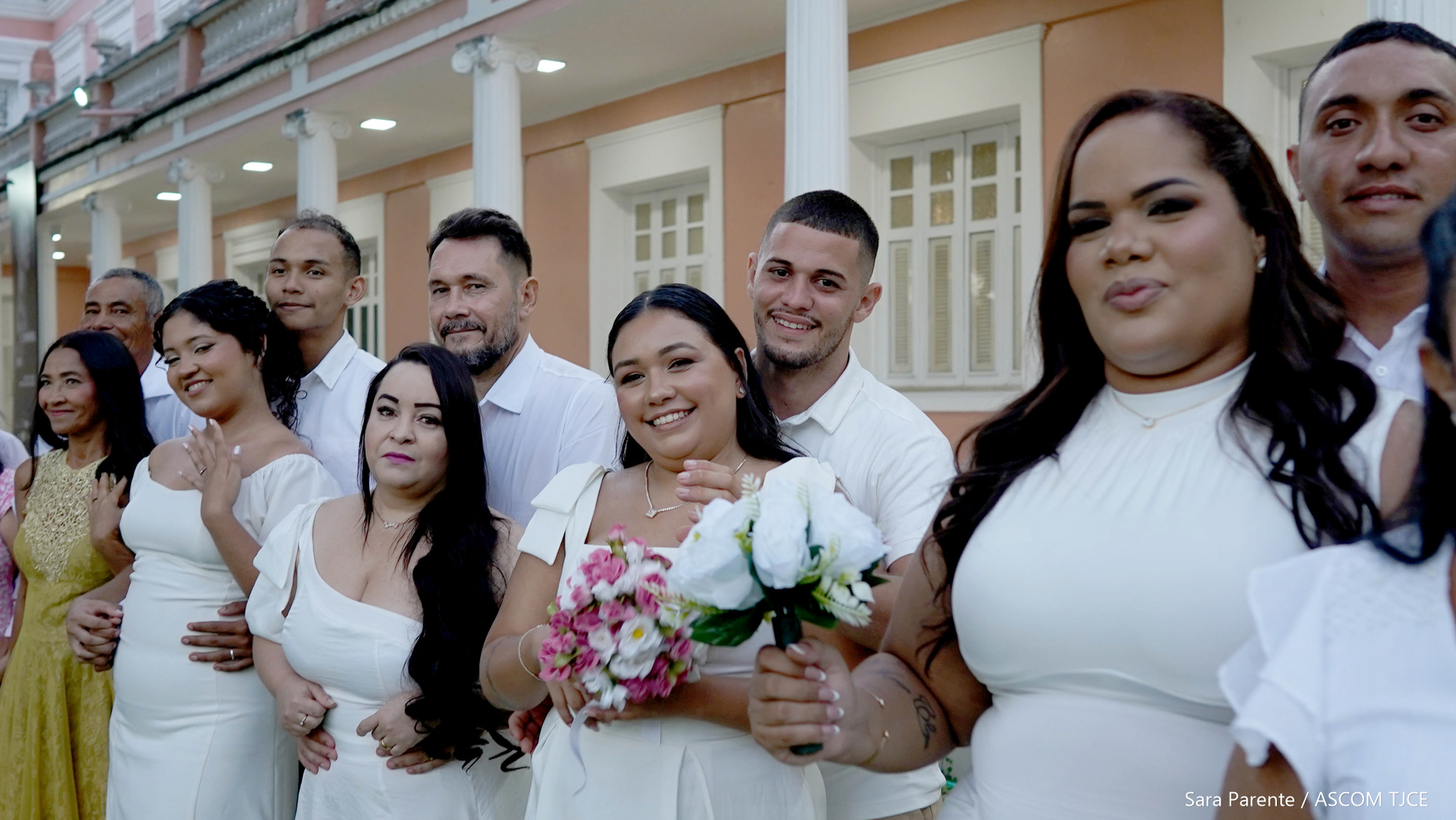 Projeto “Celebração Coletiva do Amor”: Parceria entre TJCE e UFC promove 27 casamentos em cerimôn... - Foto 56