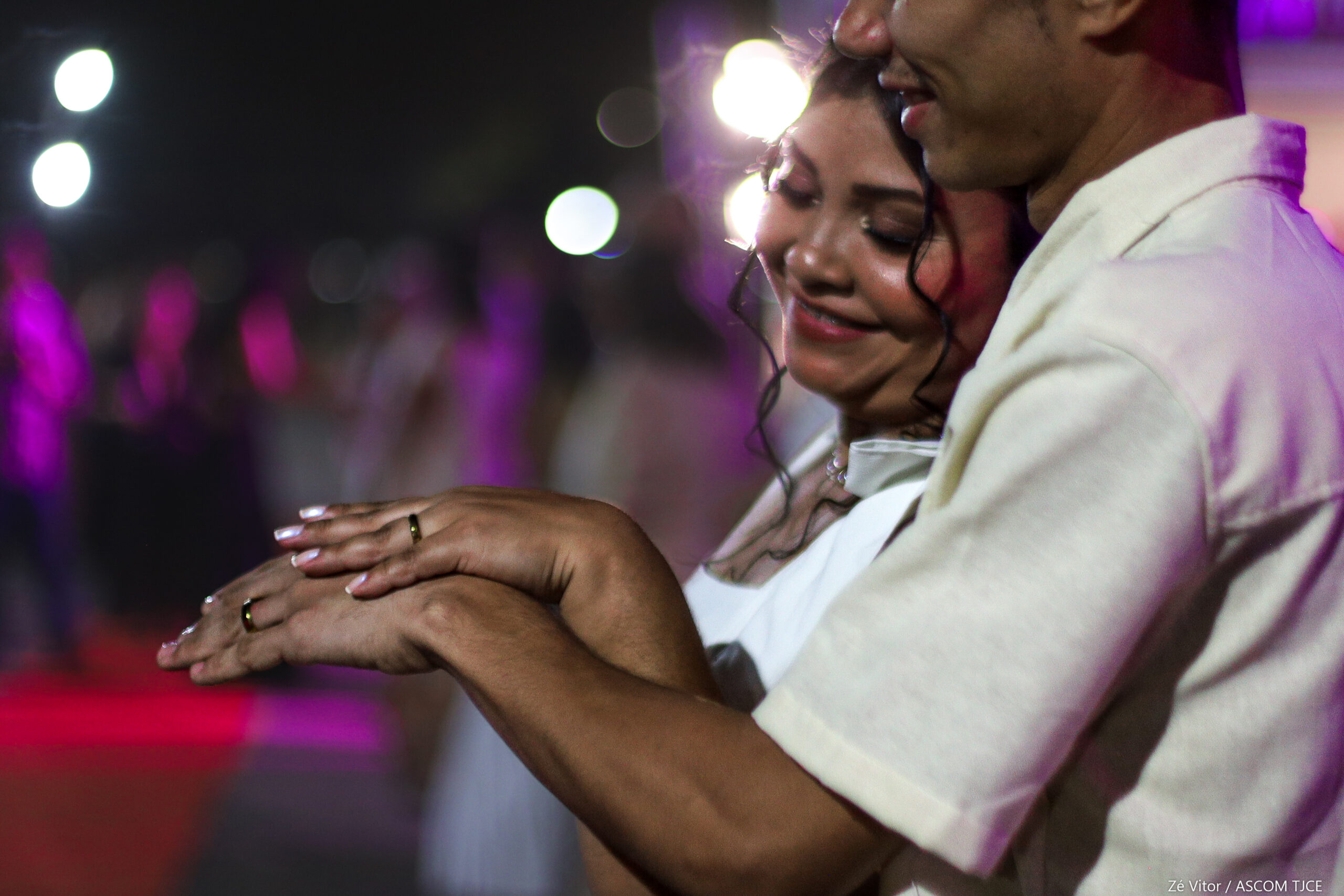 Projeto “Celebração Coletiva do Amor”: Parceria entre TJCE e UFC promove 27 casamentos em cerimôn... - Foto 103