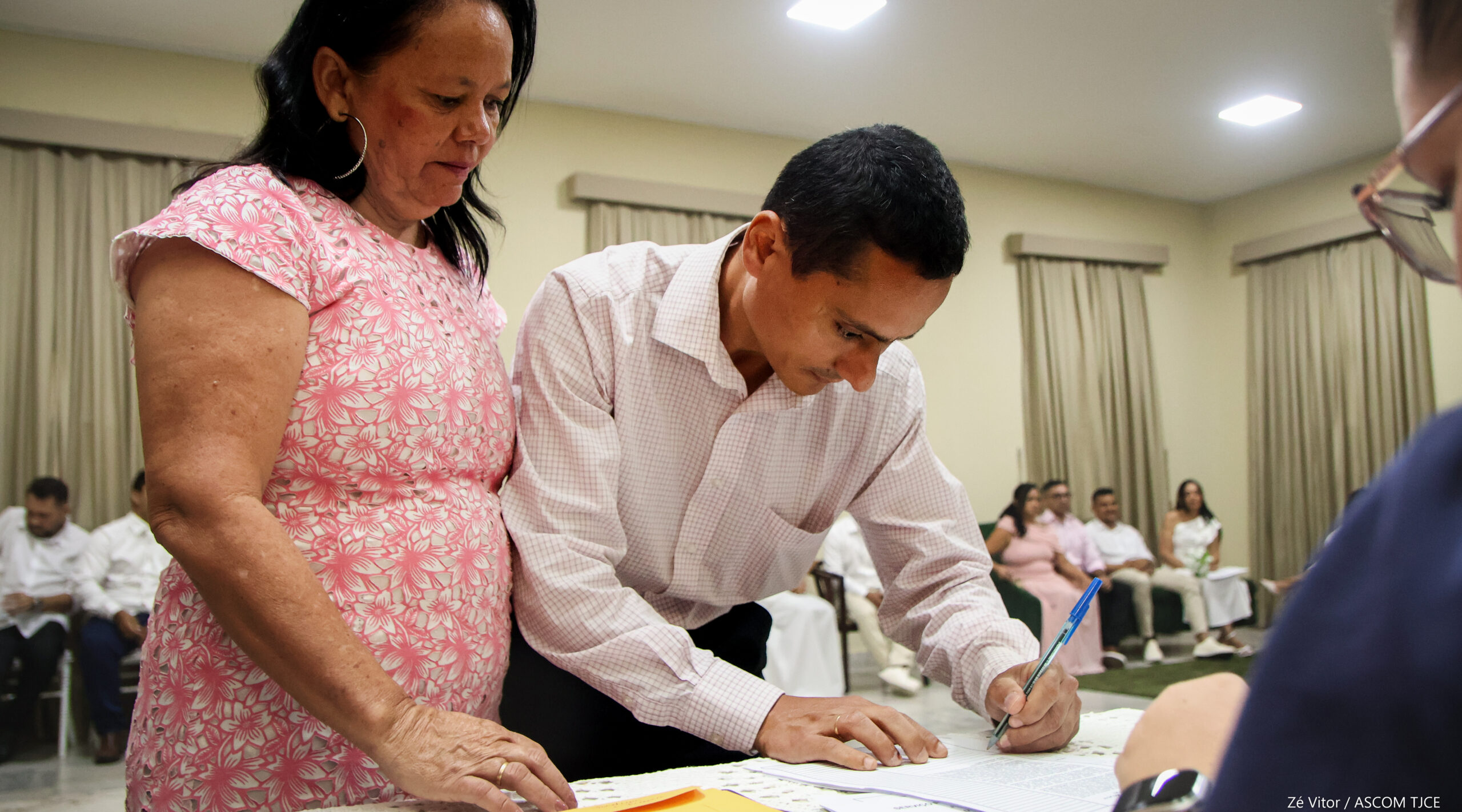 Projeto “Celebração Coletiva do Amor”: Parceria entre TJCE e UFC promove 27 casamentos em cerimôn... - Foto 137