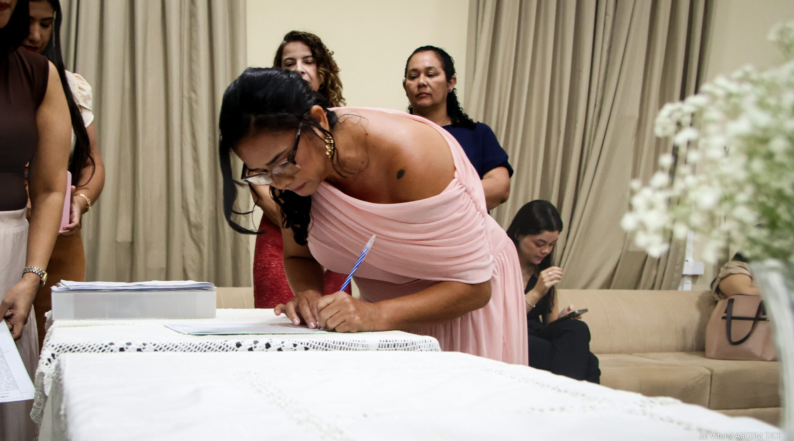 Projeto “Celebração Coletiva do Amor”: Parceria entre TJCE e UFC promove 27 casamentos em cerimôn... - Foto 180