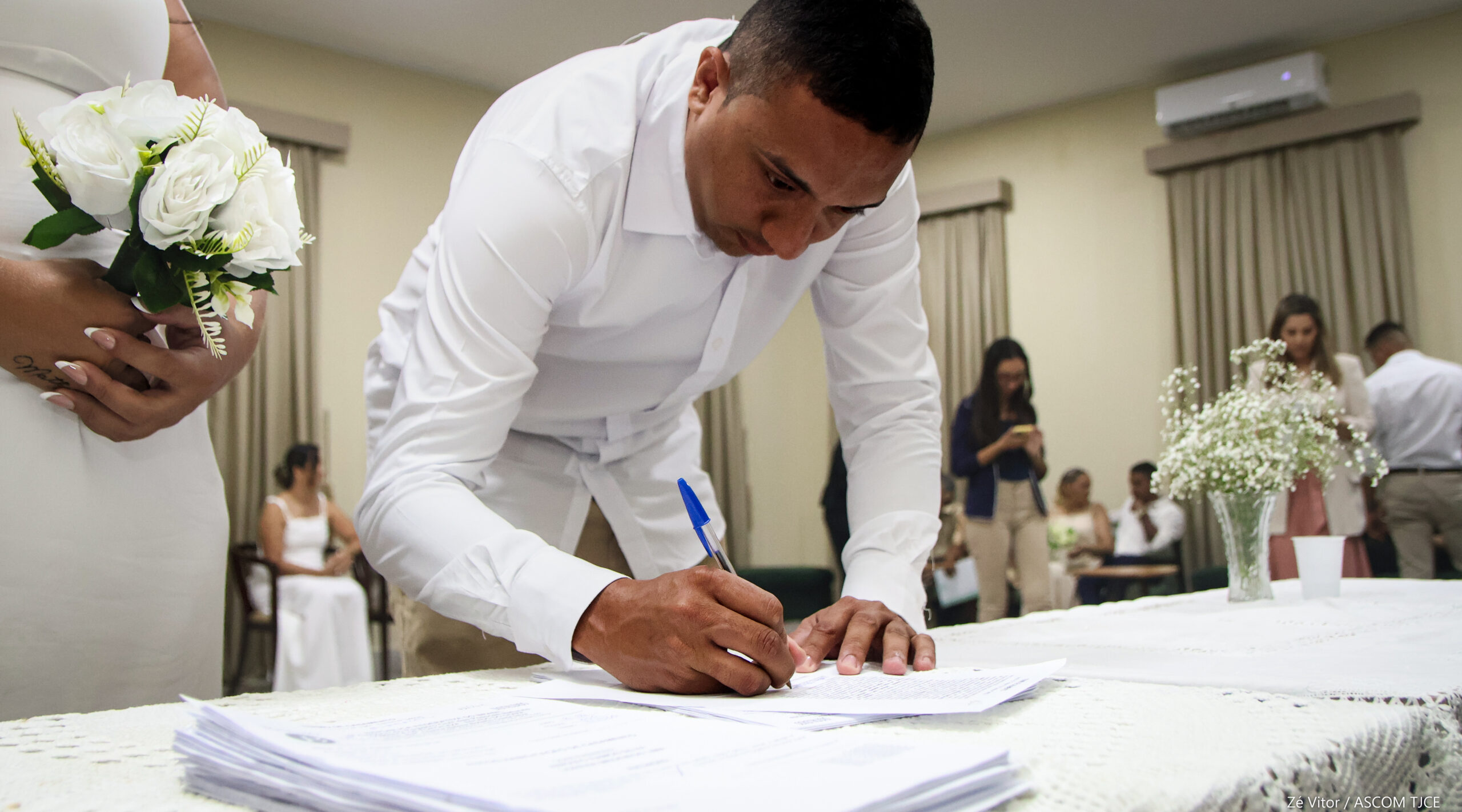 Projeto “Celebração Coletiva do Amor”: Parceria entre TJCE e UFC promove 27 casamentos em cerimôn... - Foto 188