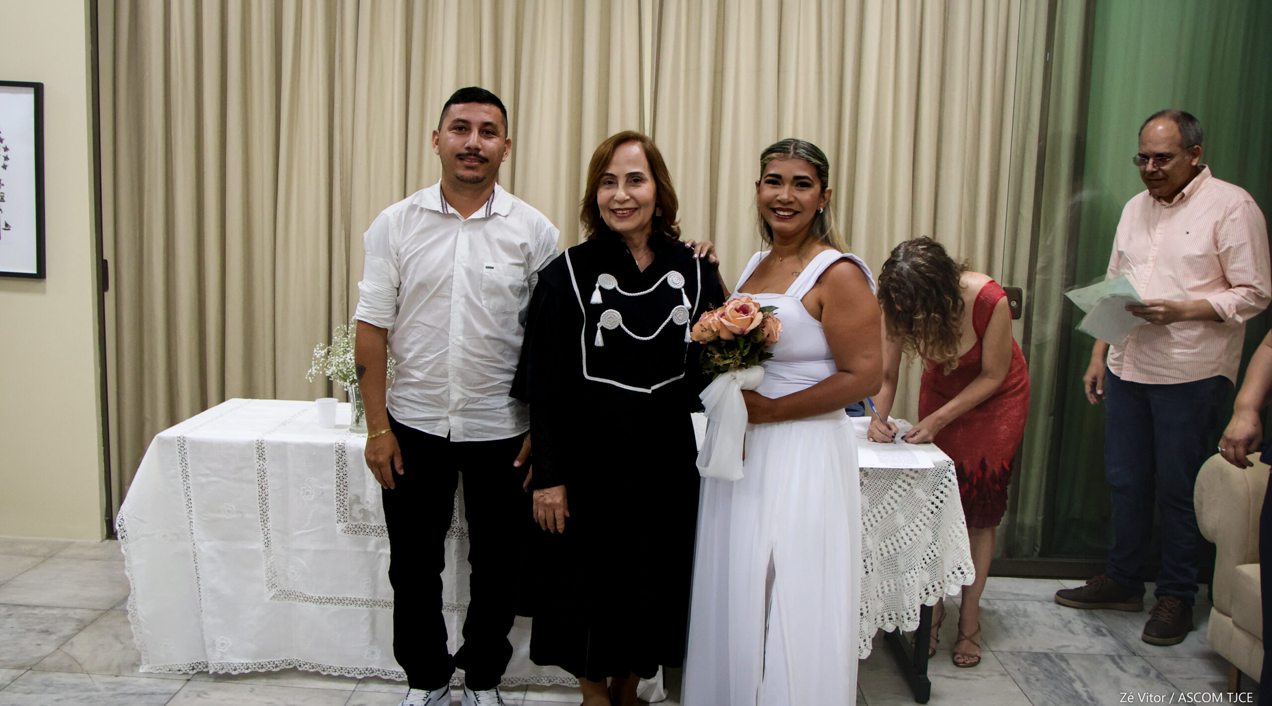 Projeto “Celebração Coletiva do Amor”: Parceria entre TJCE e UFC promove 27 casamentos em cerimôn... - Foto 196