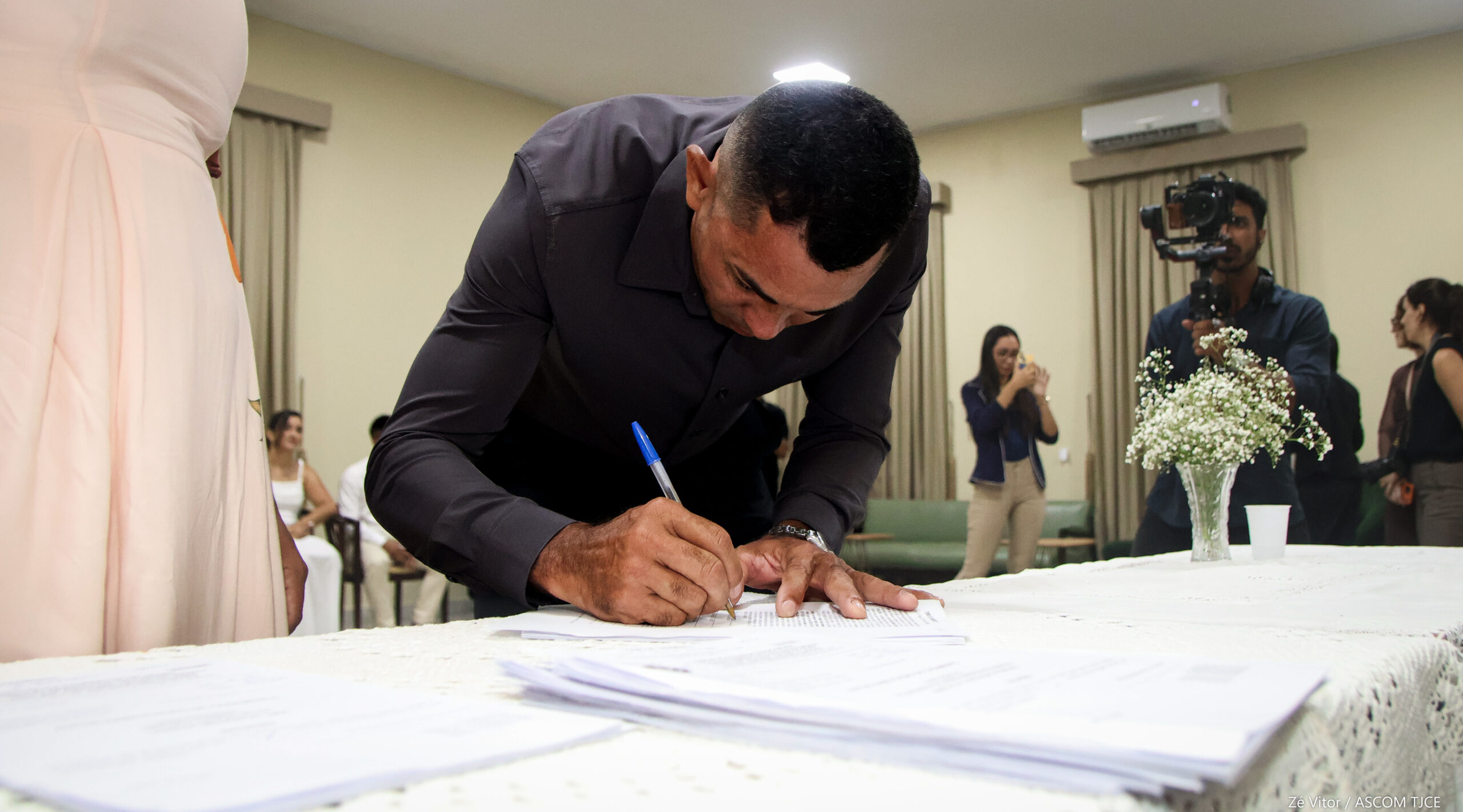 Projeto “Celebração Coletiva do Amor”: Parceria entre TJCE e UFC promove 27 casamentos em cerimôn... - Foto 202