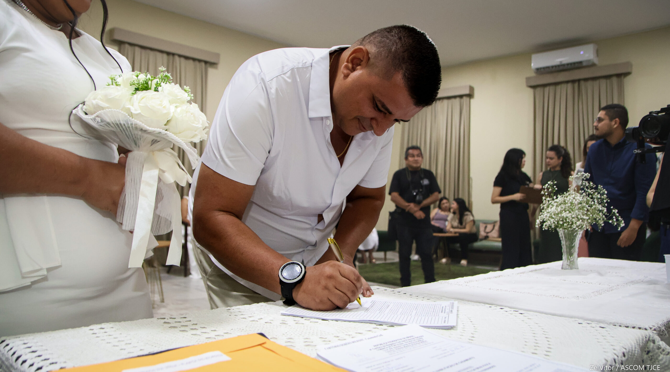 Projeto “Celebração Coletiva do Amor”: Parceria entre TJCE e UFC promove 27 casamentos em cerimôn... - Foto 217