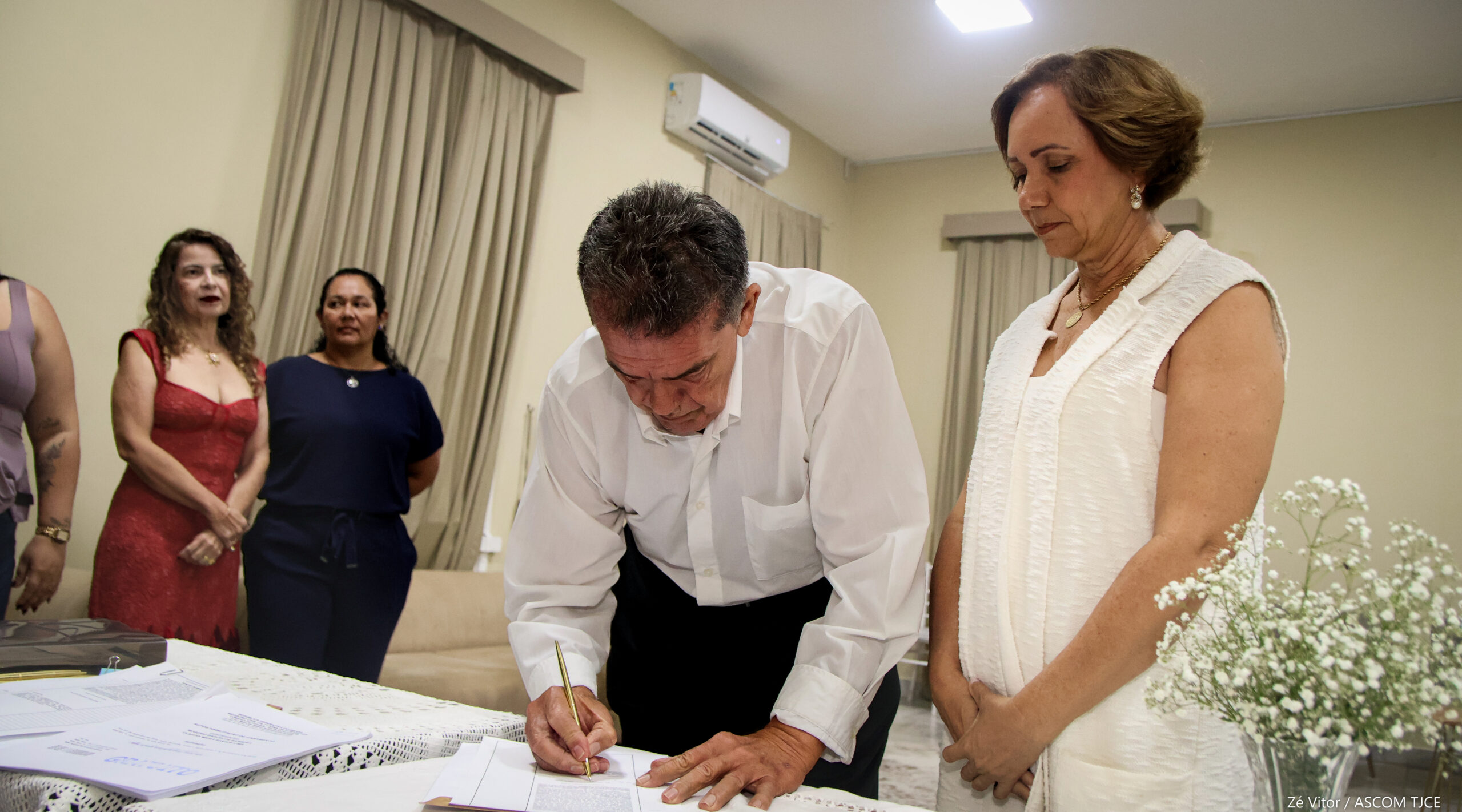 Projeto “Celebração Coletiva do Amor”: Parceria entre TJCE e UFC promove 27 casamentos em cerimôn... - Foto 267