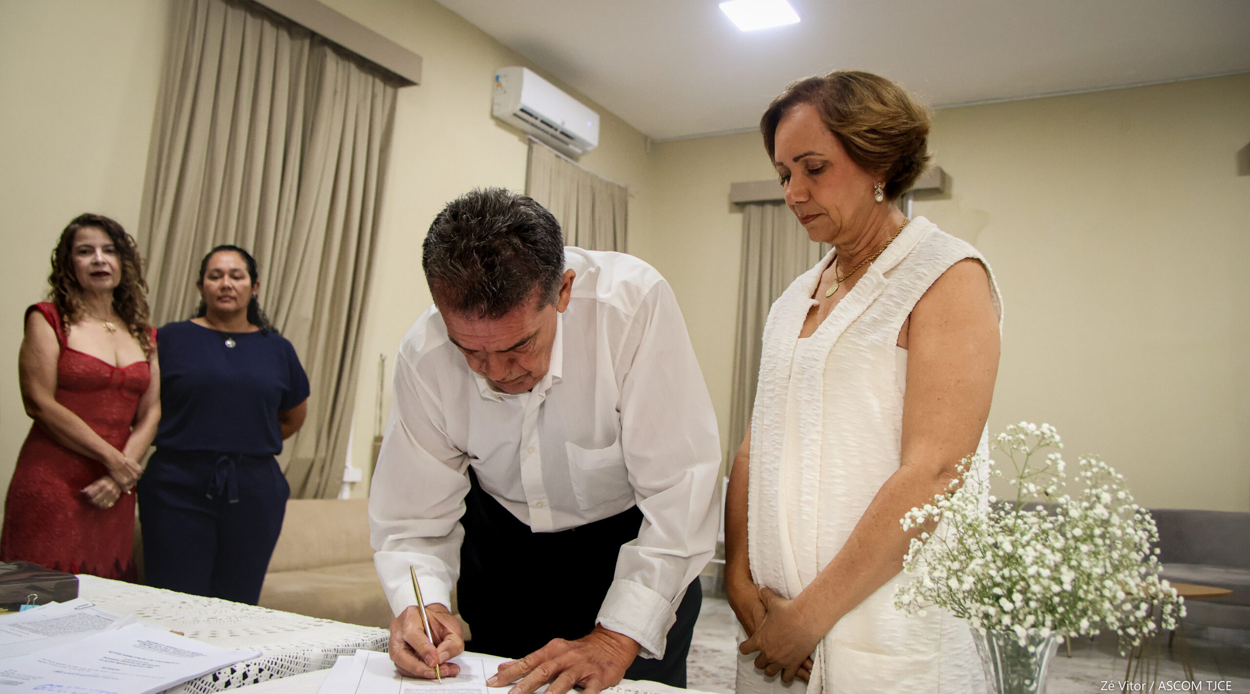 Projeto “Celebração Coletiva do Amor”: Parceria entre TJCE e UFC promove 27 casamentos em cerimôn... - Foto 268
