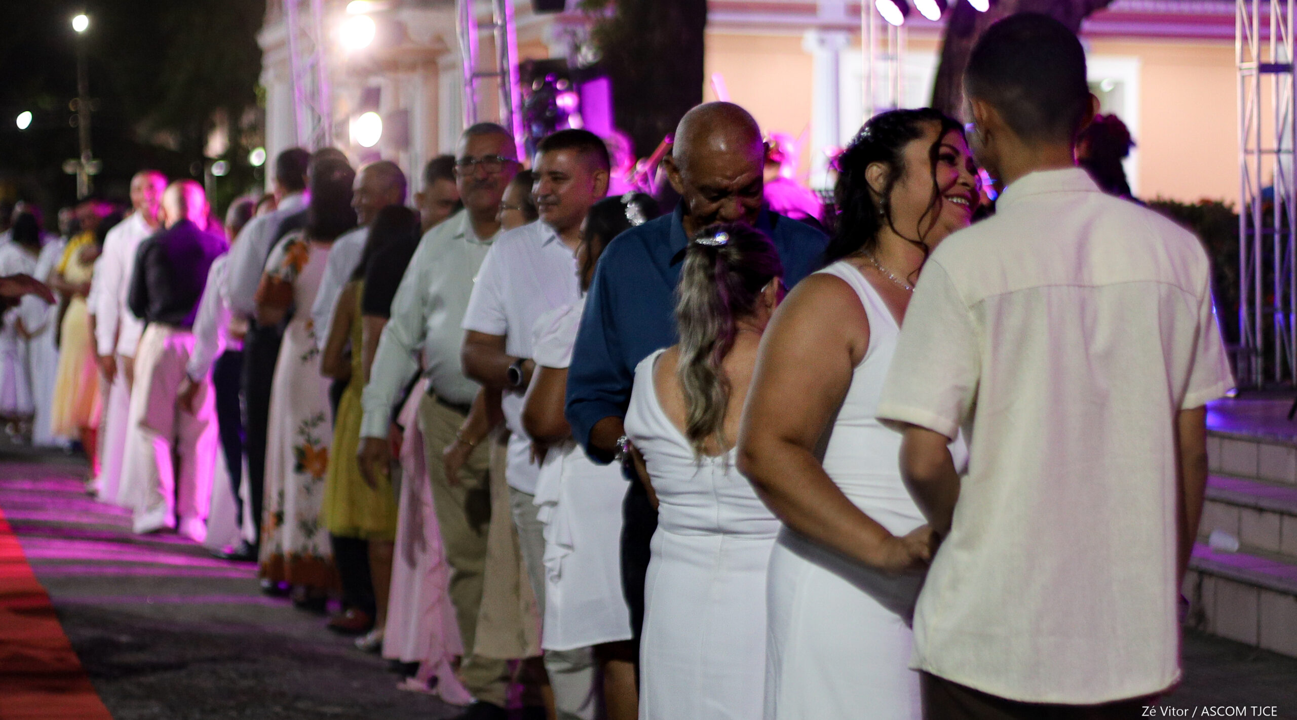 Projeto “Celebração Coletiva do Amor”: Parceria entre TJCE e UFC promove 27 casamentos em cerimôn... - Foto 100